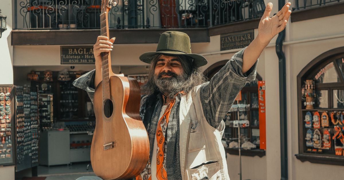 Barış Manço Family Sues Production Company Over Royalties