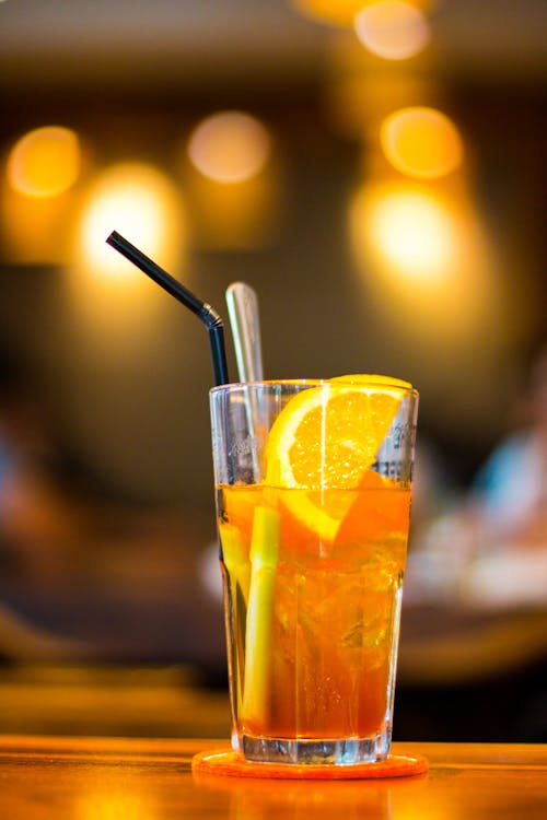 Безкоштовне стокове фото на тему «алкоголь, апельсин, бар»