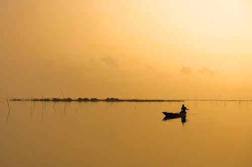 Gratis stockfoto met achtergrondlicht, avond, boot