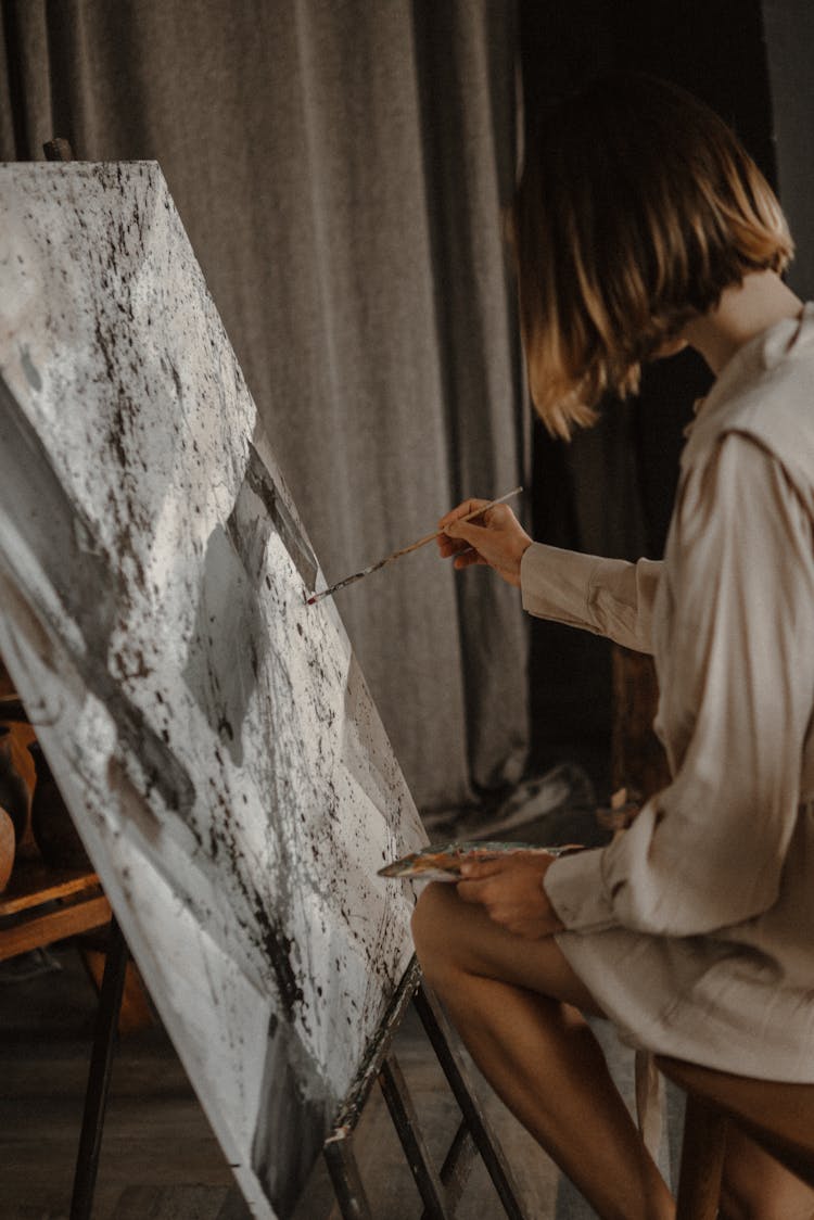 Woman Painter Painting Modern Picture