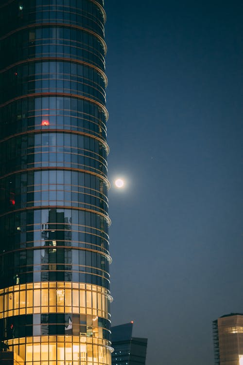คลังภาพถ่ายฟรี ของ การก่อสร้างตึก, คืนเมือง, ตึกระฟ้า
