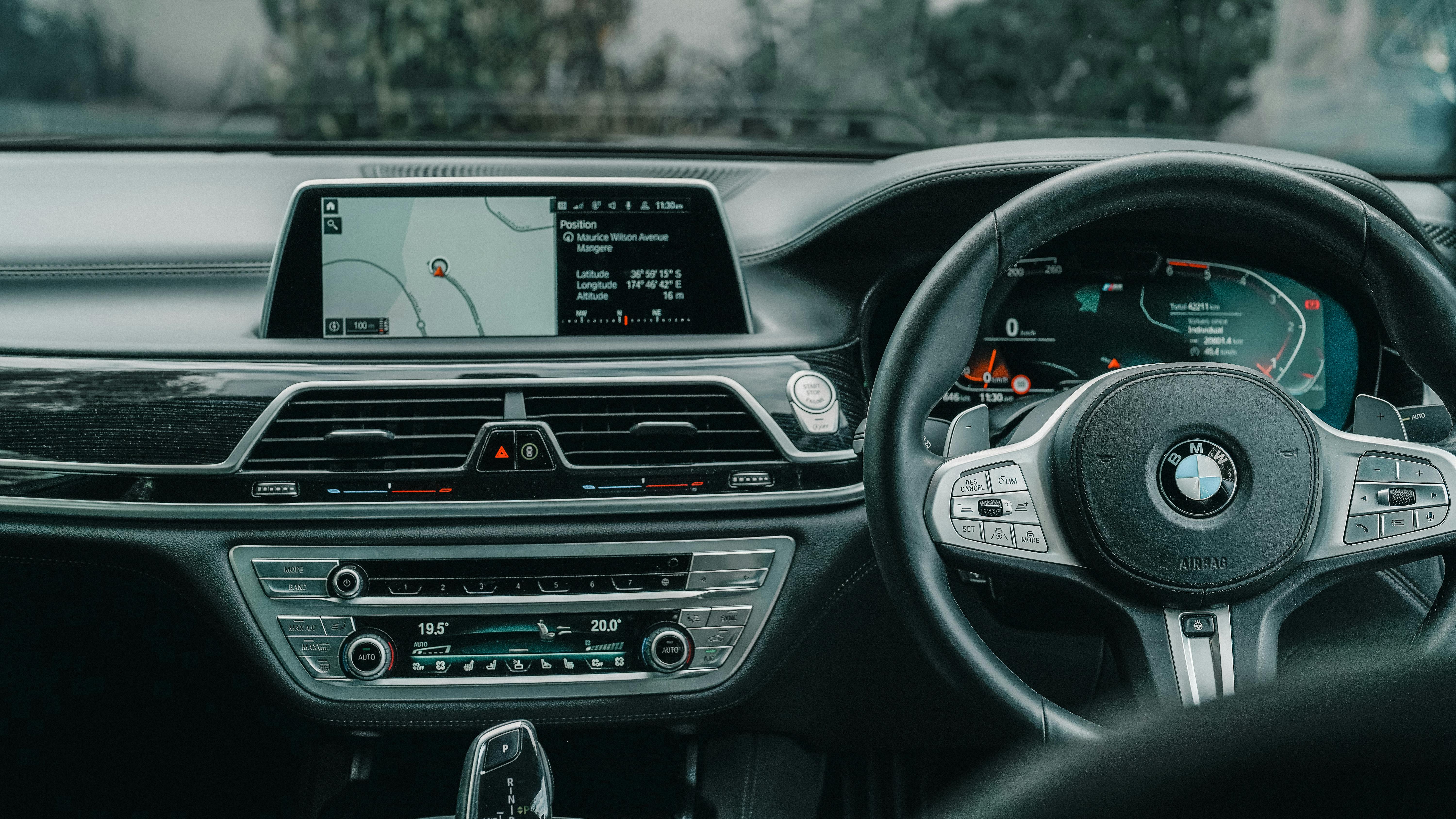 autonomous vehicles vehicle infotainment — Photo by Mushtaq Hussain on Pexels