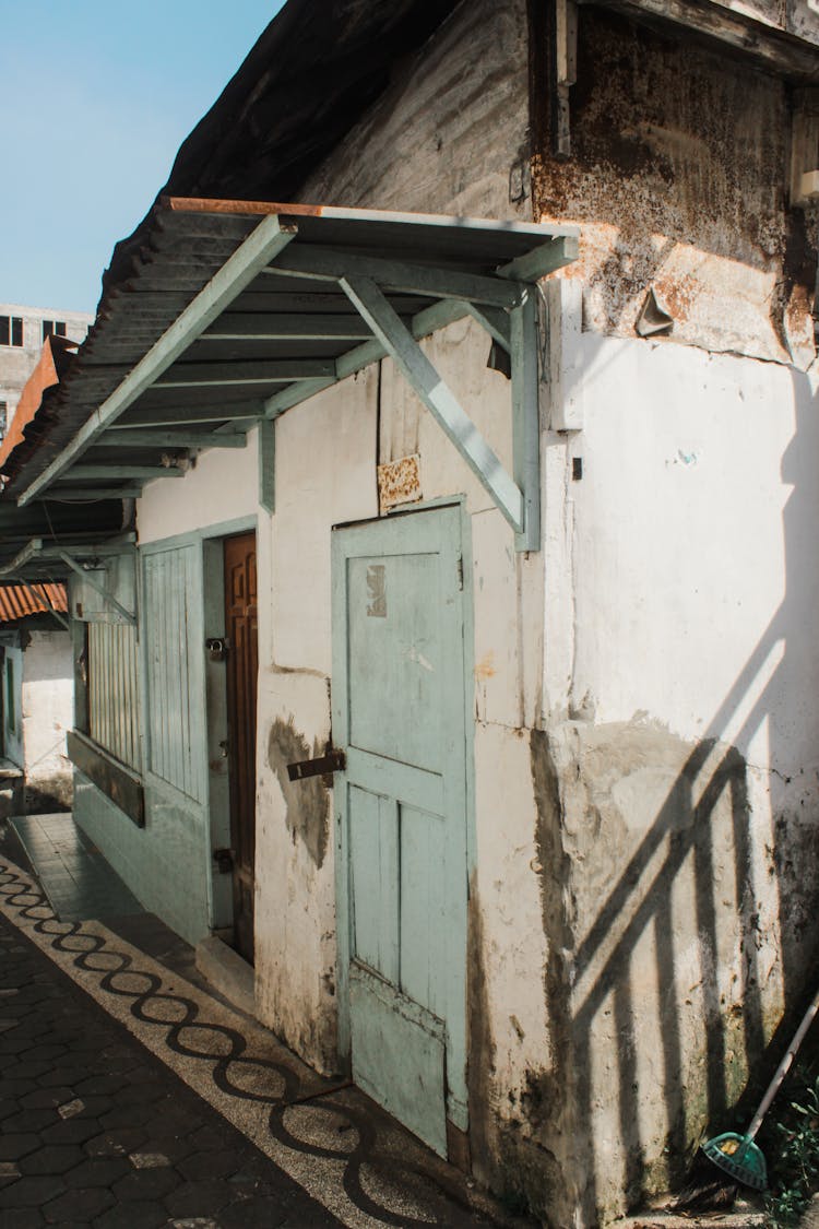 Old Wooden Bungalow Family House