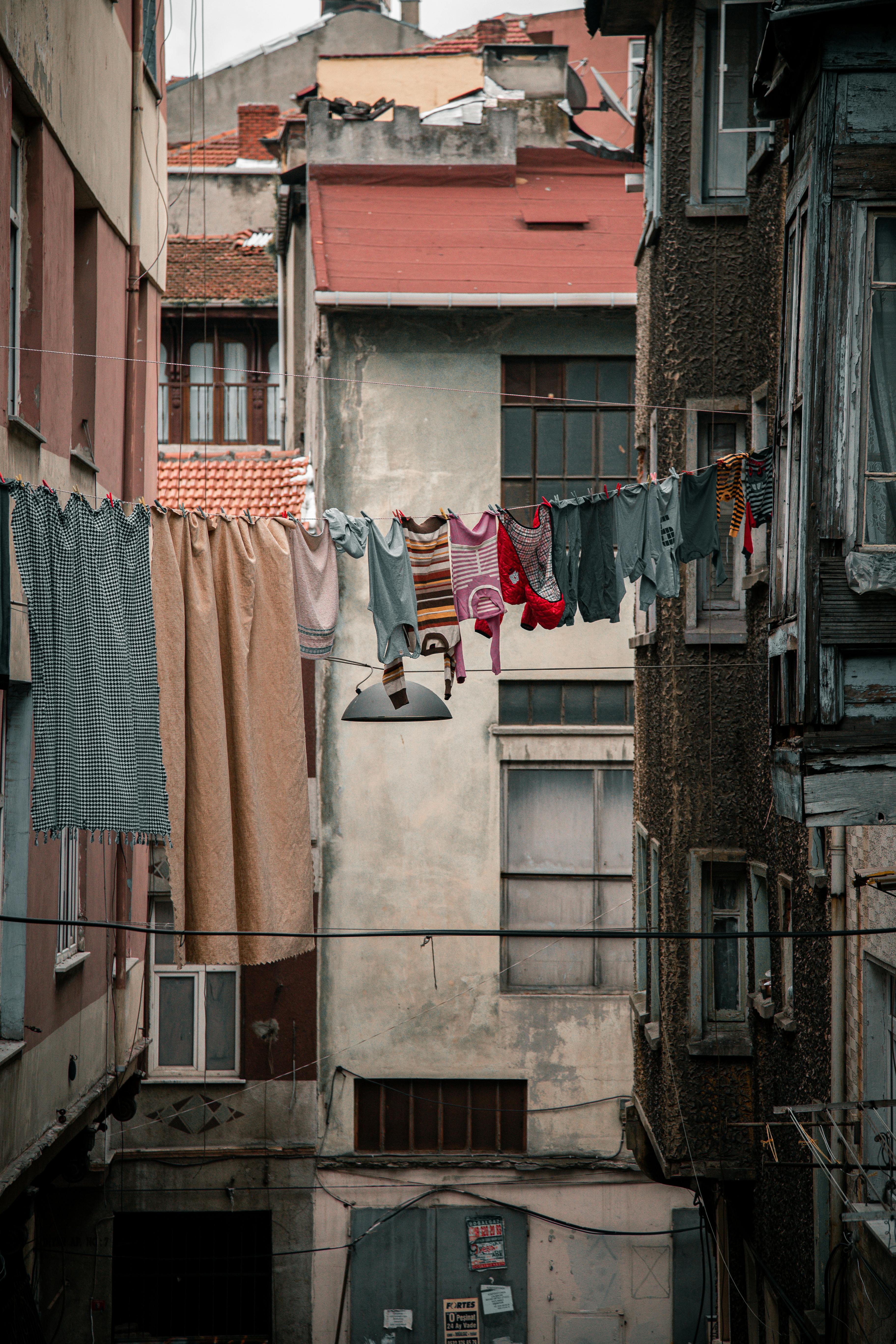 What is the difference between CoQ10 and quercetin?