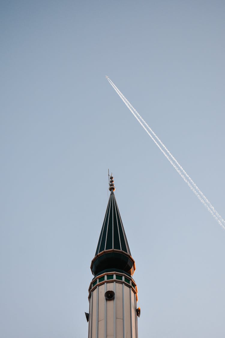 Chemtrails Over Tower