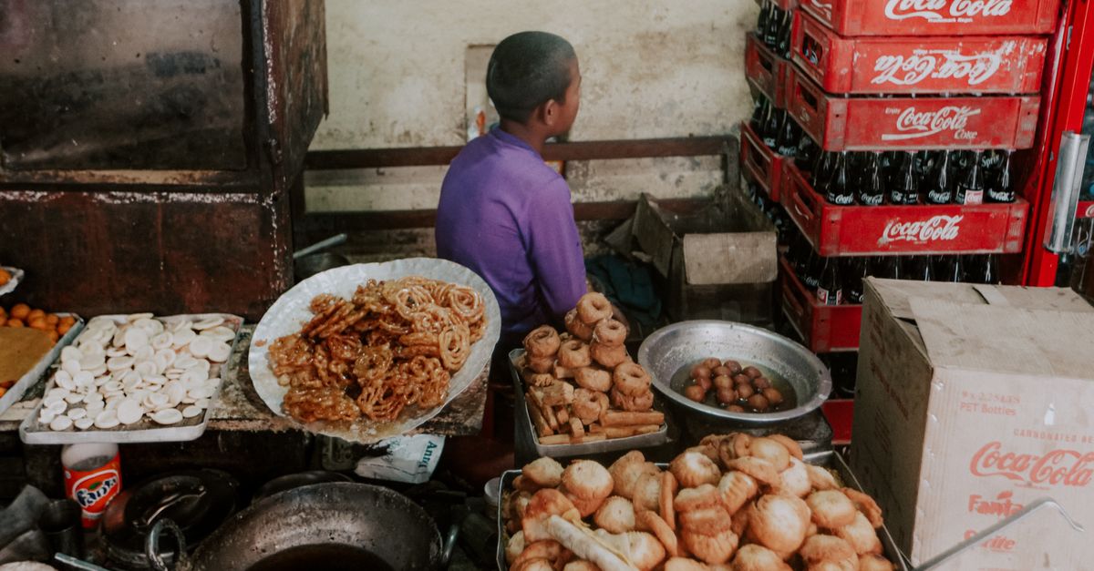 Street food and dining culture in Casablanca