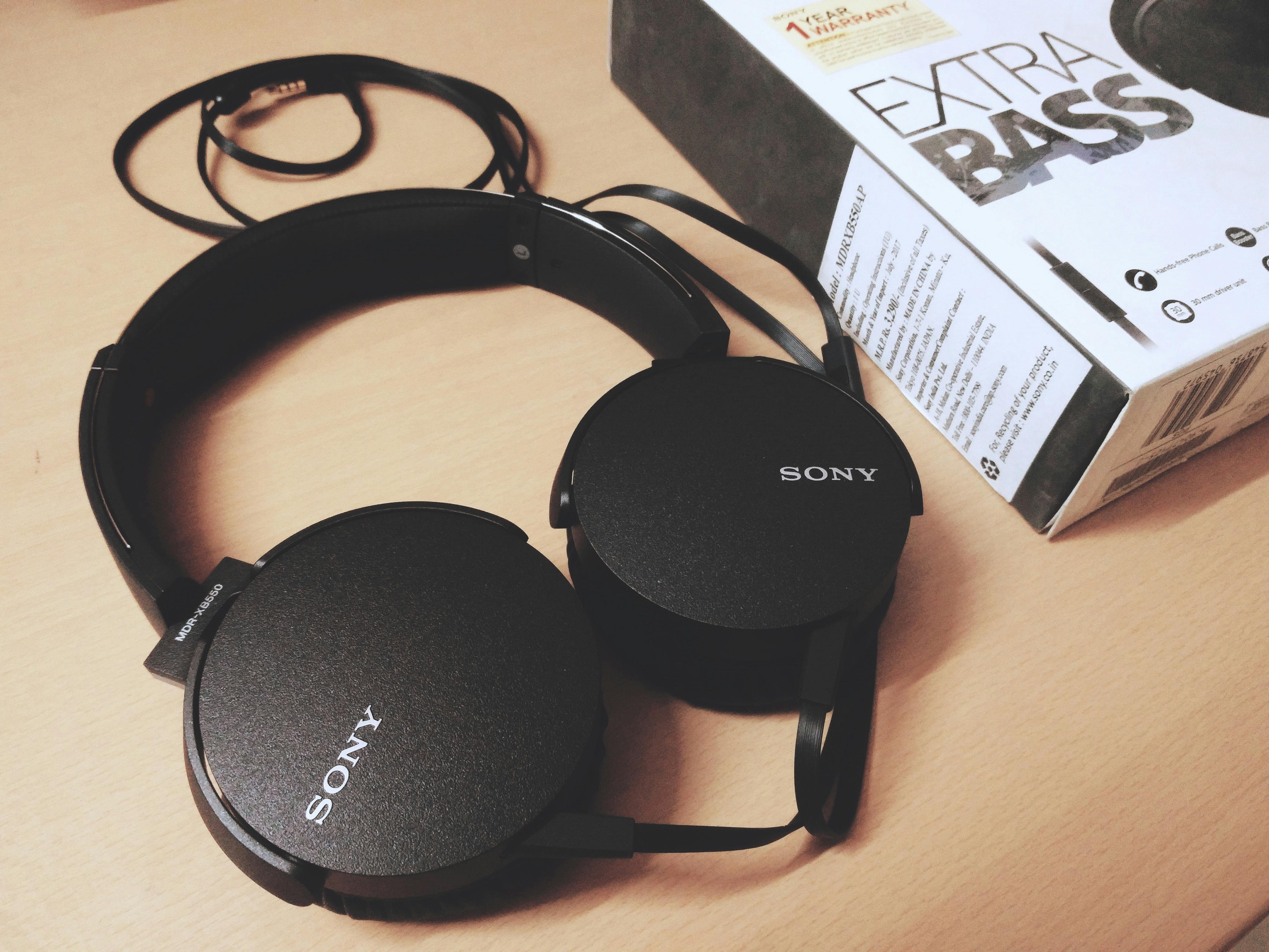 คลงภาพถายฟรของ Headphones Sony Black Bass Table Music - black fur cap roblox id