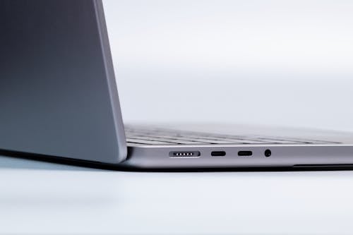 Kostnadsfri bild av bärbar dator, elektronisk enhet, macbook pro 14