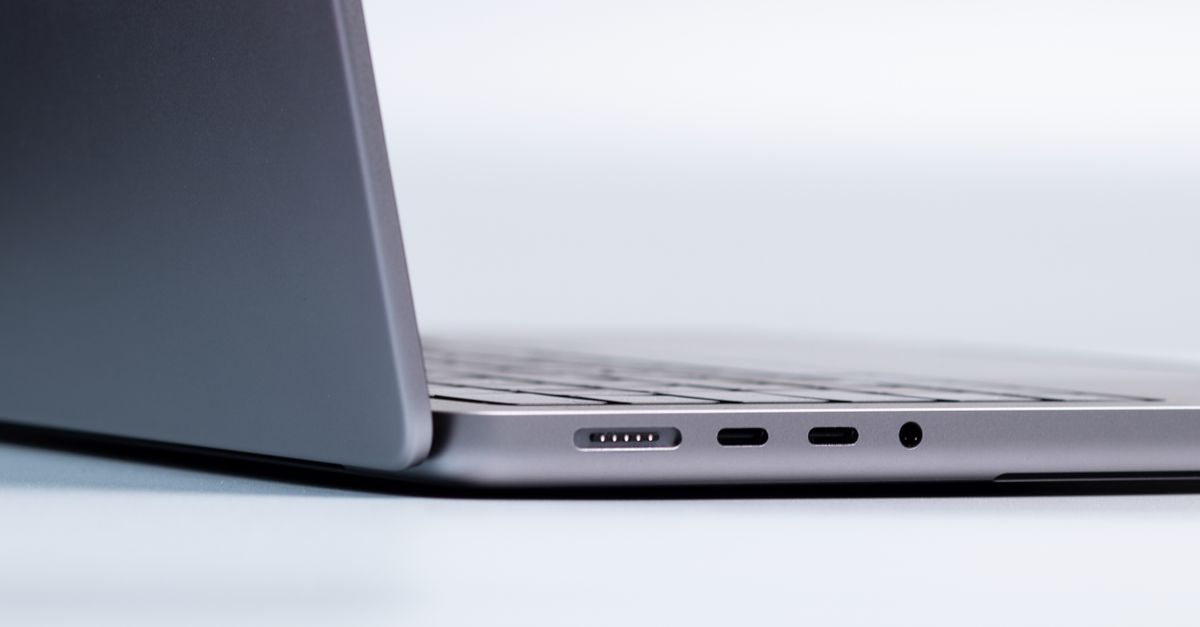 Dell 14S laptop computer MacBook Neo alternative