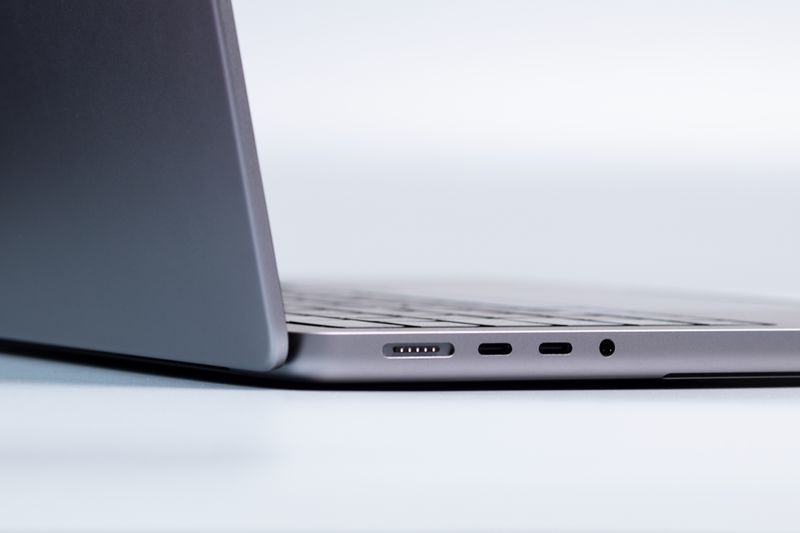 MacBook Gris Espacial