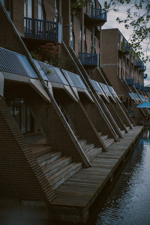 Apartment Building on Riverside 