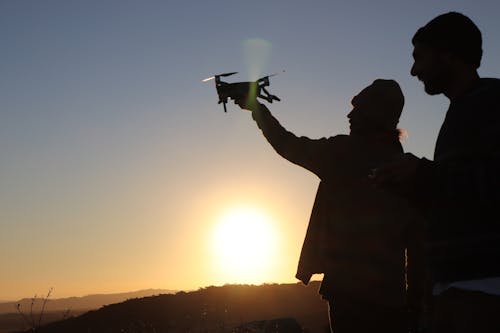 Fotobanka s bezplatnými fotkami na tému dron, drone controller