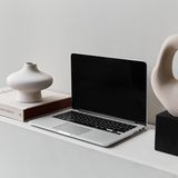 Studio workspace composition — Claire Ló on Pexels