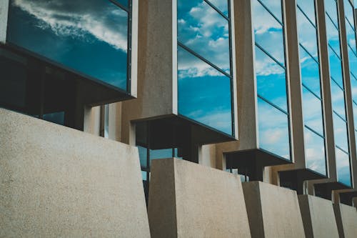 Kostenloses Stock Foto zu außen, fenster, glasscheiben