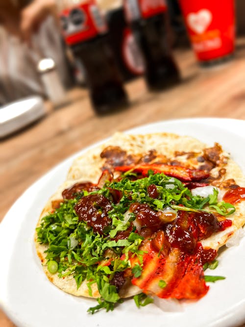 Tacos de pastor con salsa roja
