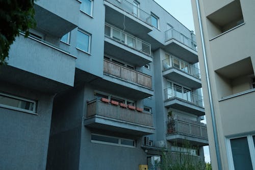 Gratis stockfoto met architectuur, betonnen constructie, buitenkant van het gebouw