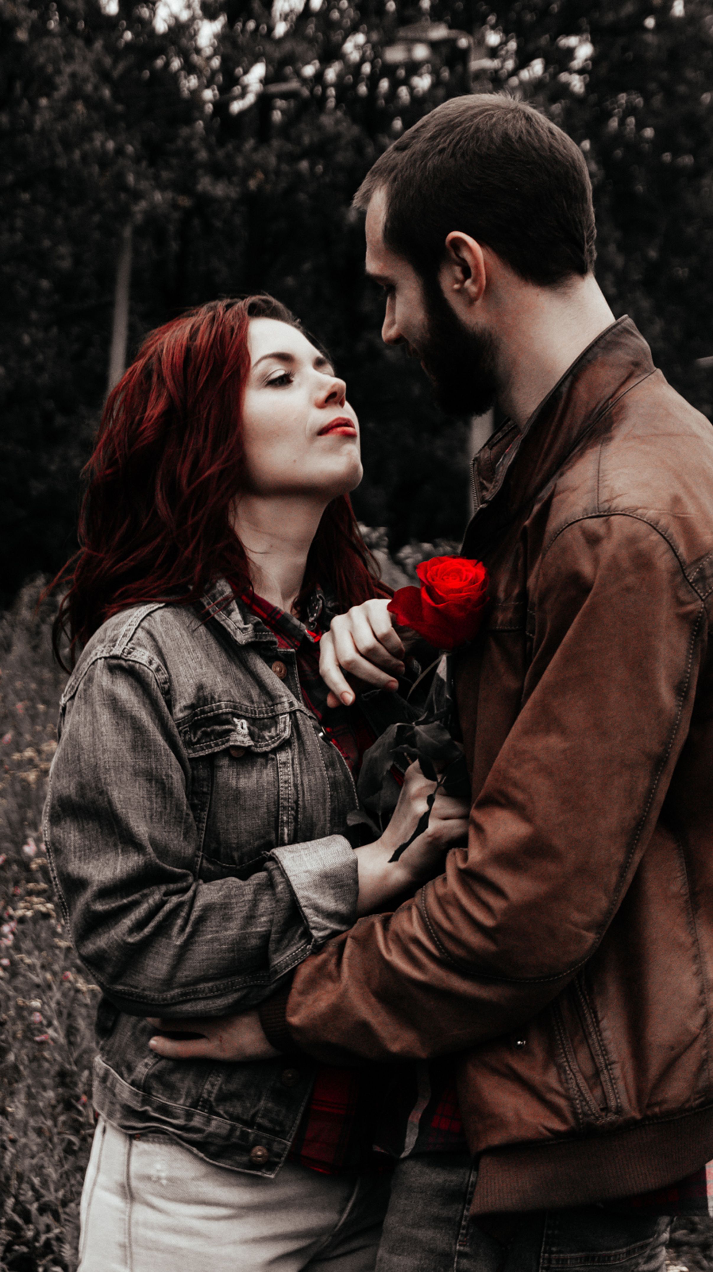 Amarres de Amor: Qué Son y Qué Hacer Si Los Sospechas