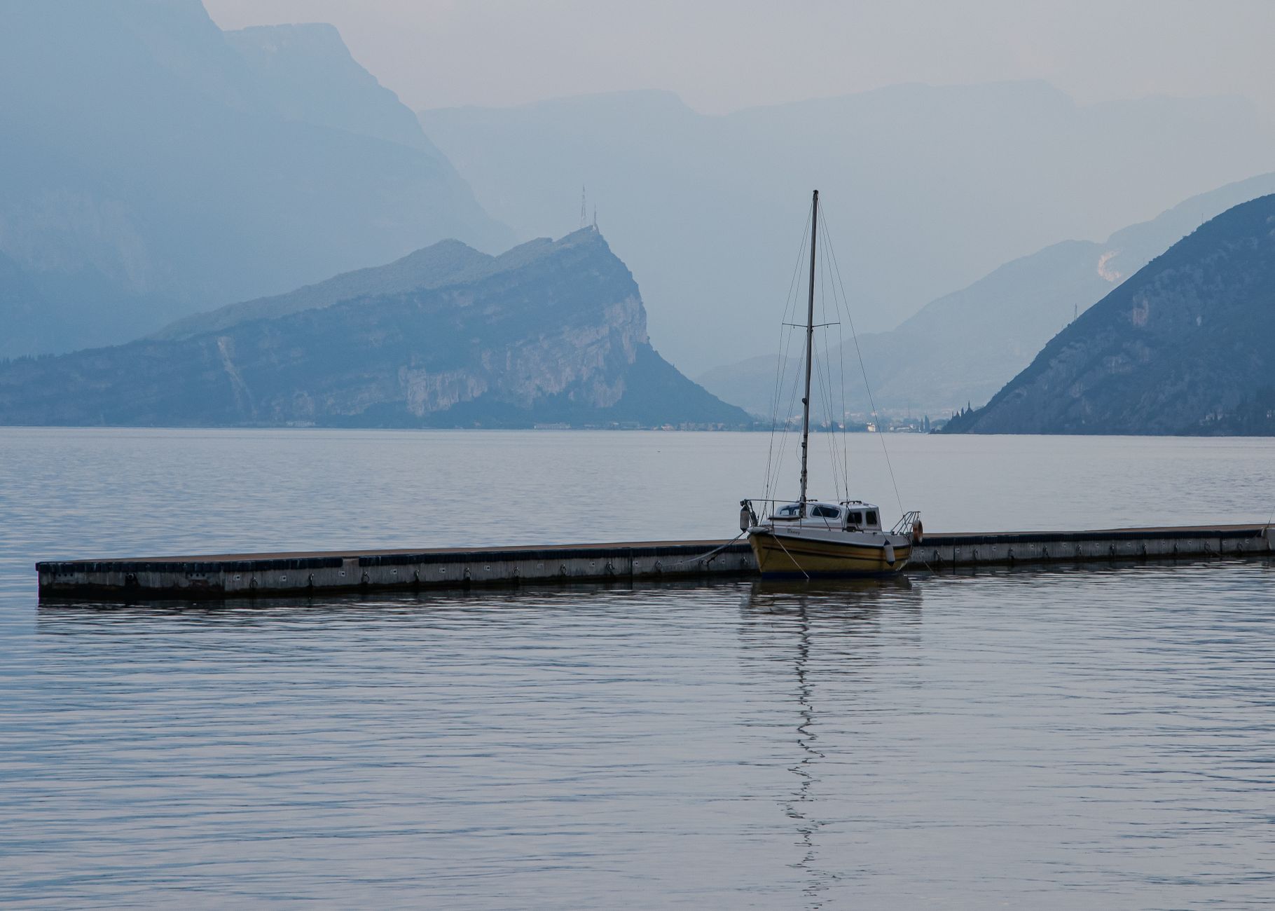 Renting a sloop on the Loosdrechtse Plassen for half a day