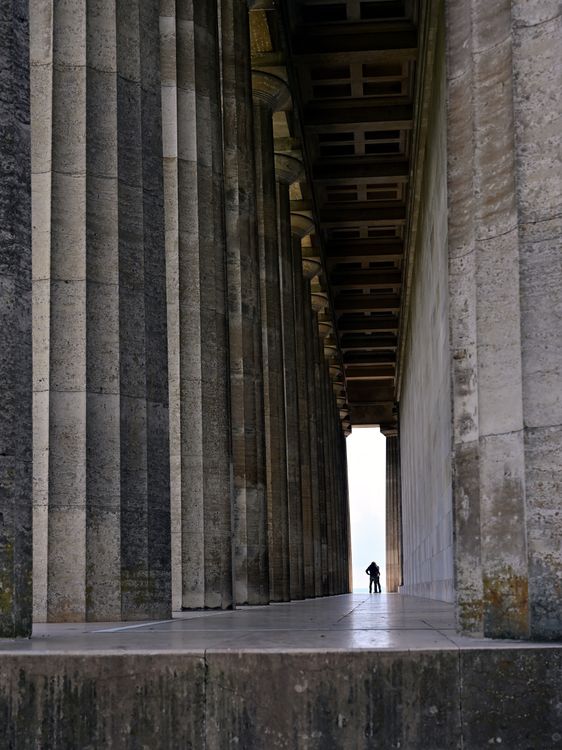 An Ancient Building with Columns · Free Stock Photo