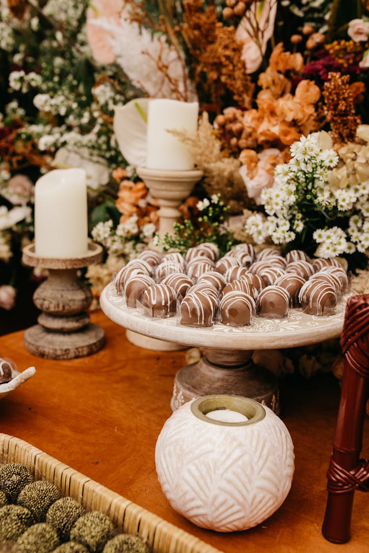 Chocolate Cakes On Round Cake Stand