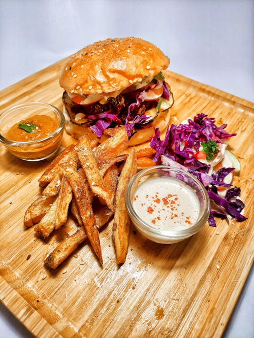 abur cubur, amerikan yemeği, burger içeren Ücretsiz stok fotoğraf