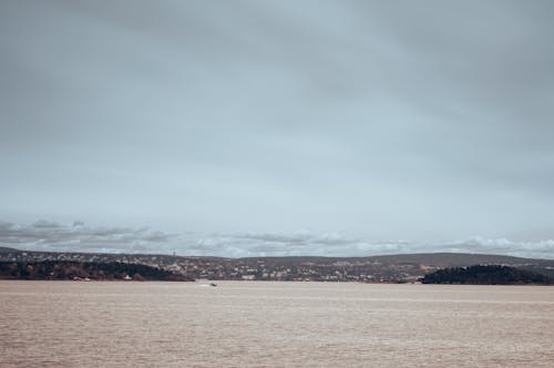 Gratis stockfoto met baai, eilandjes, grauwe lucht