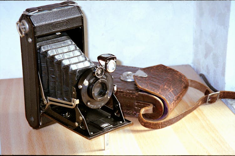 Zeiss Ikon Camera