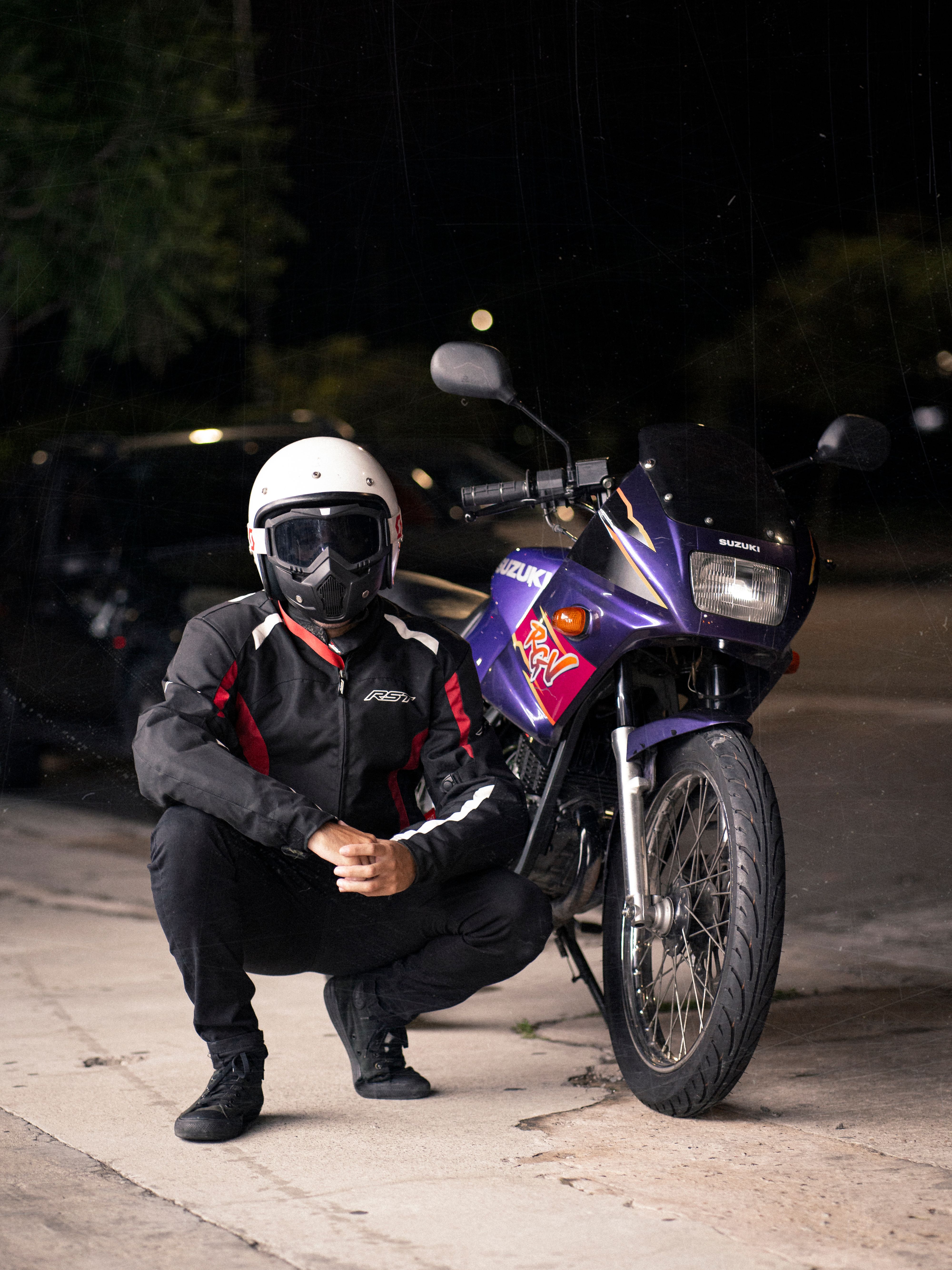Suzuki motorcycle for sale in Lugano: Legal Guide, Costs, and Ownership in Switzerland