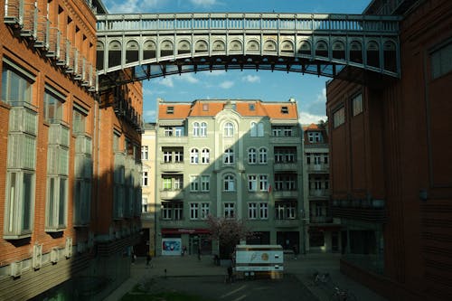 Foto stok gratis bangunan, jembatan, kota