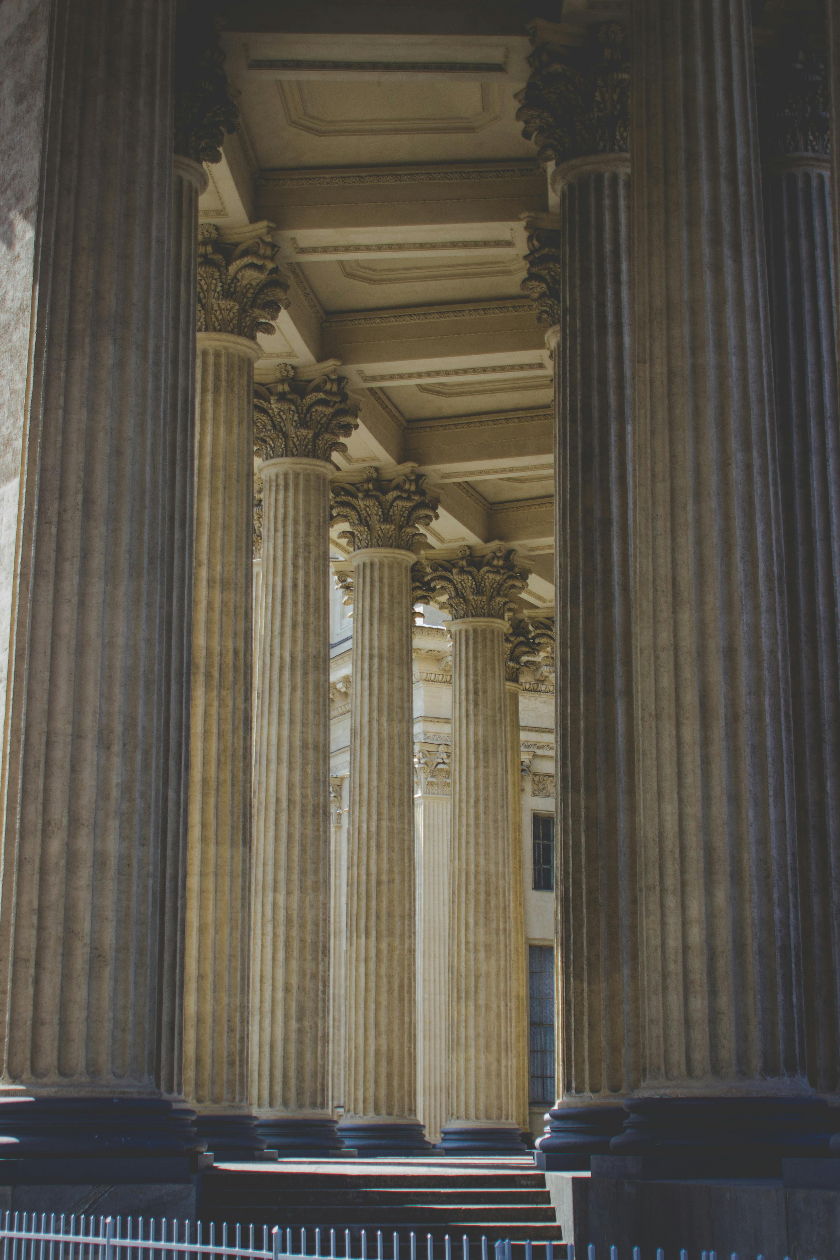 A Building with Columns · Free Stock Photo