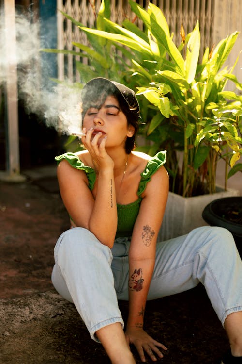 bezplatná Základová fotografie zdarma na téma cigareta, kouř, kouření Základová fotografie