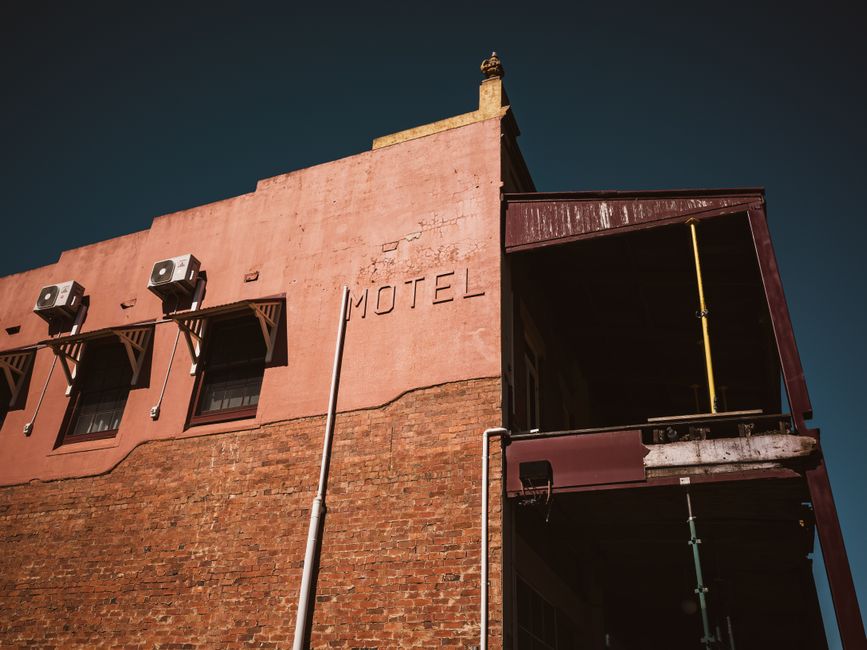 Exterior view of a budget-friendly Motel 6 in the USA