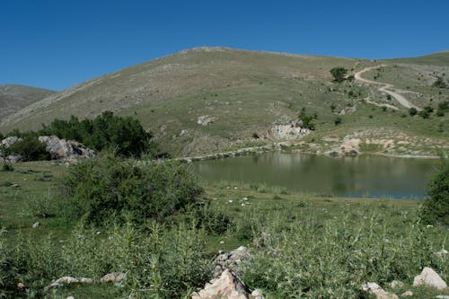 Bezpłatne Darmowe zdjęcie z galerii z błękitne niebo, dolina, góra Zdjęcie z galerii