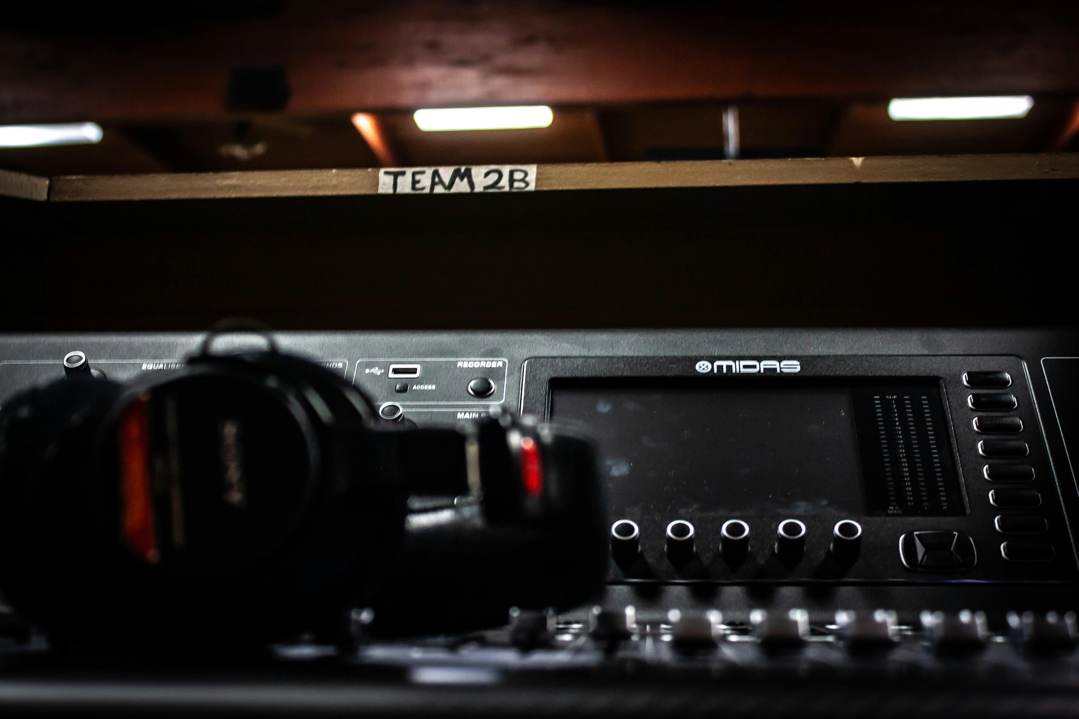 艺听锋焰S2r耳机升级线测评，音质提升的秘密武器,艺听升级线怎么样