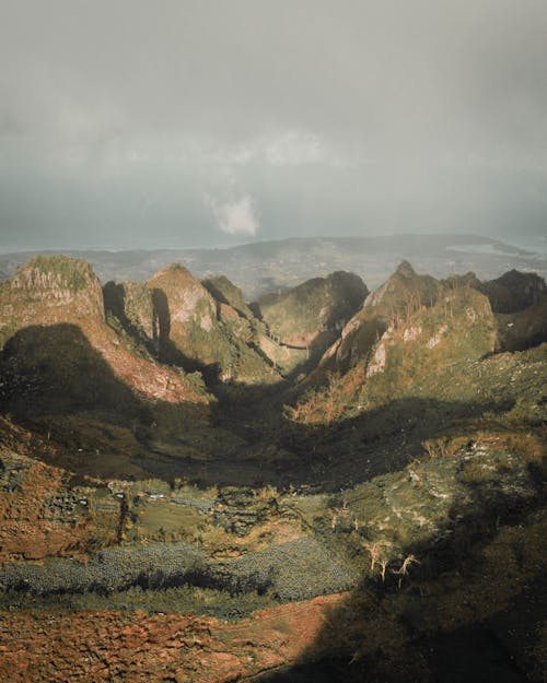 Foto d'estoc gratuïta de àrid, erosionat, muntanyes