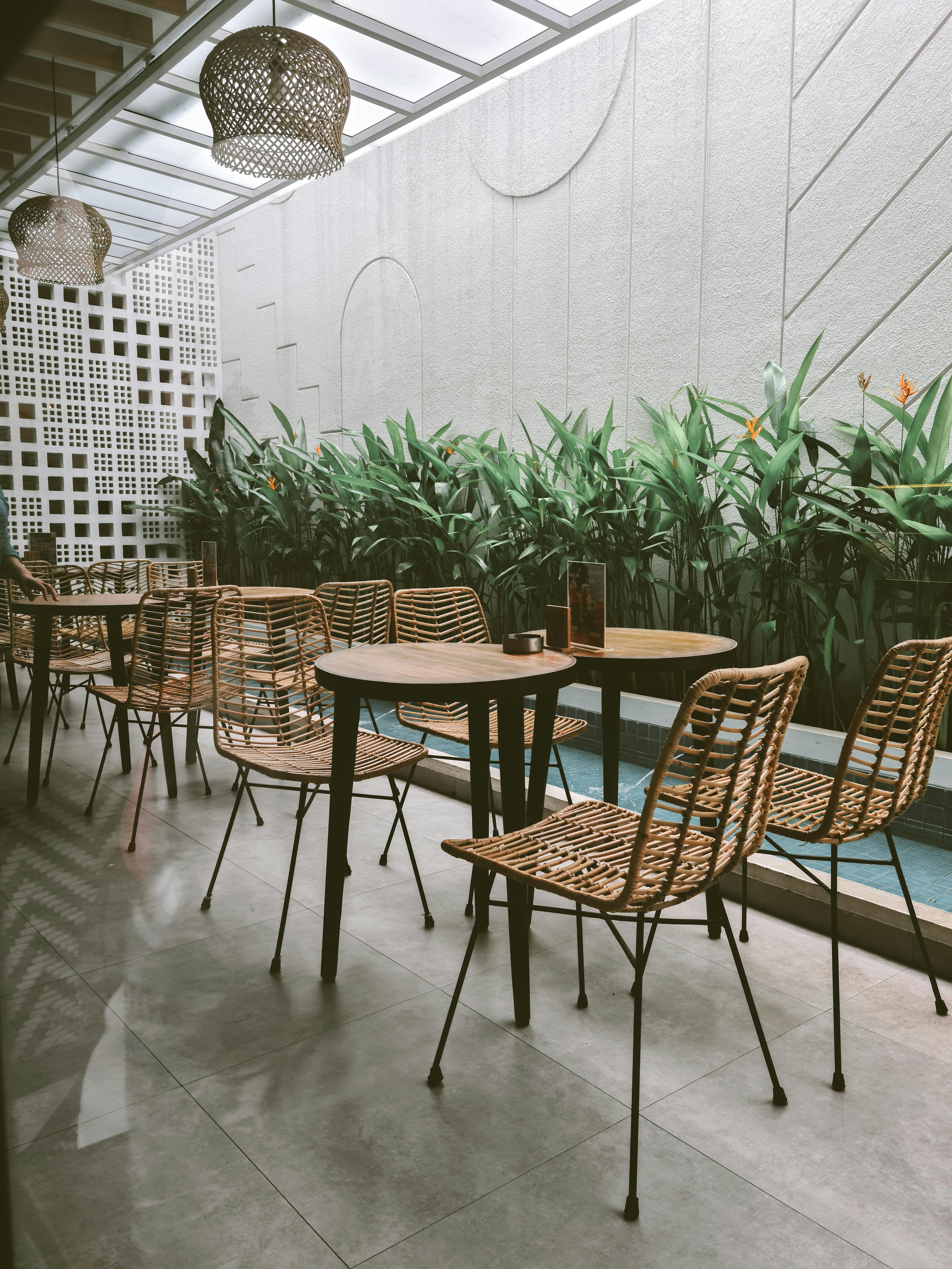 Does splitting wood make you stronger?