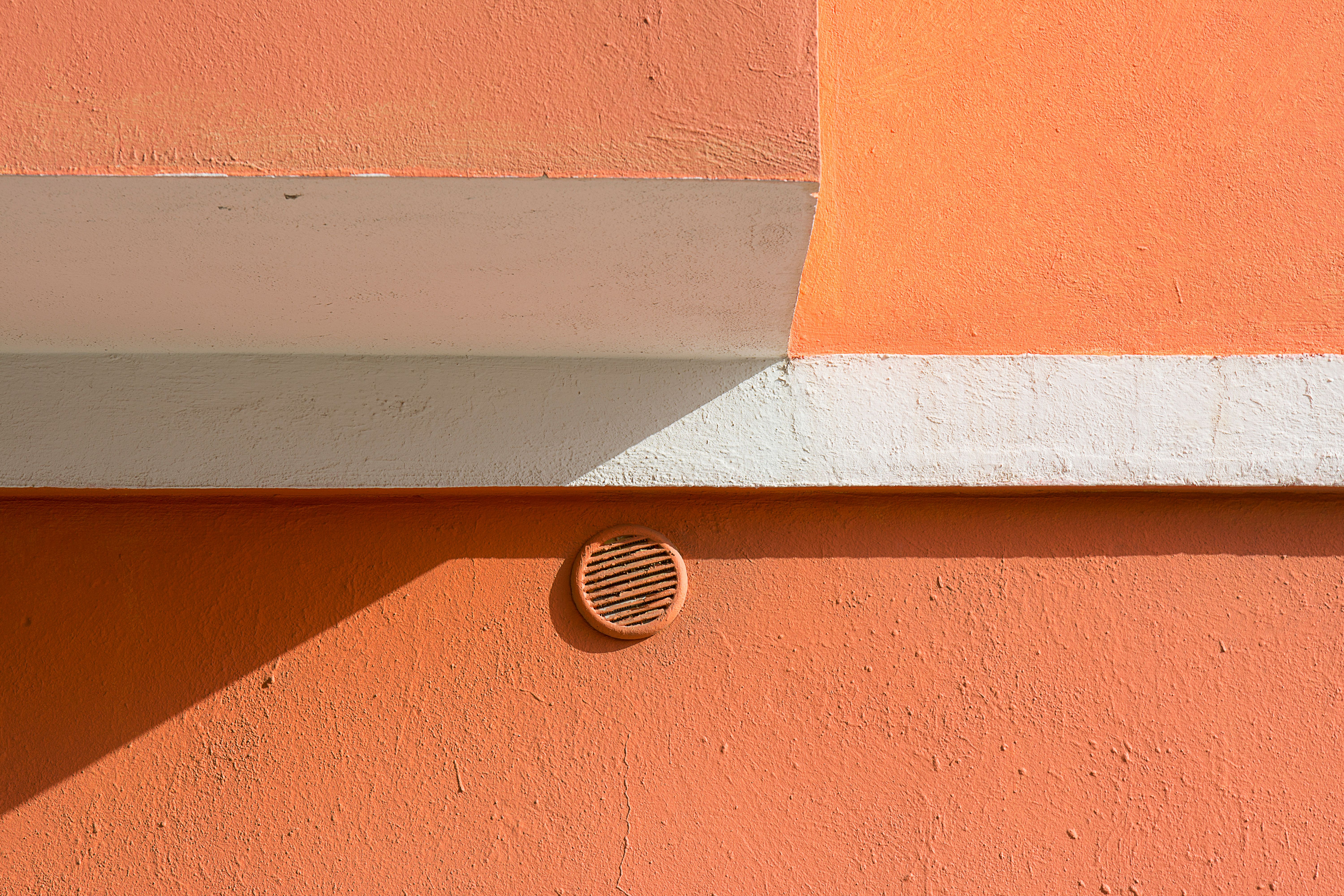 Painters and Decorators in Stanmore — quality trade paint going on in two coats