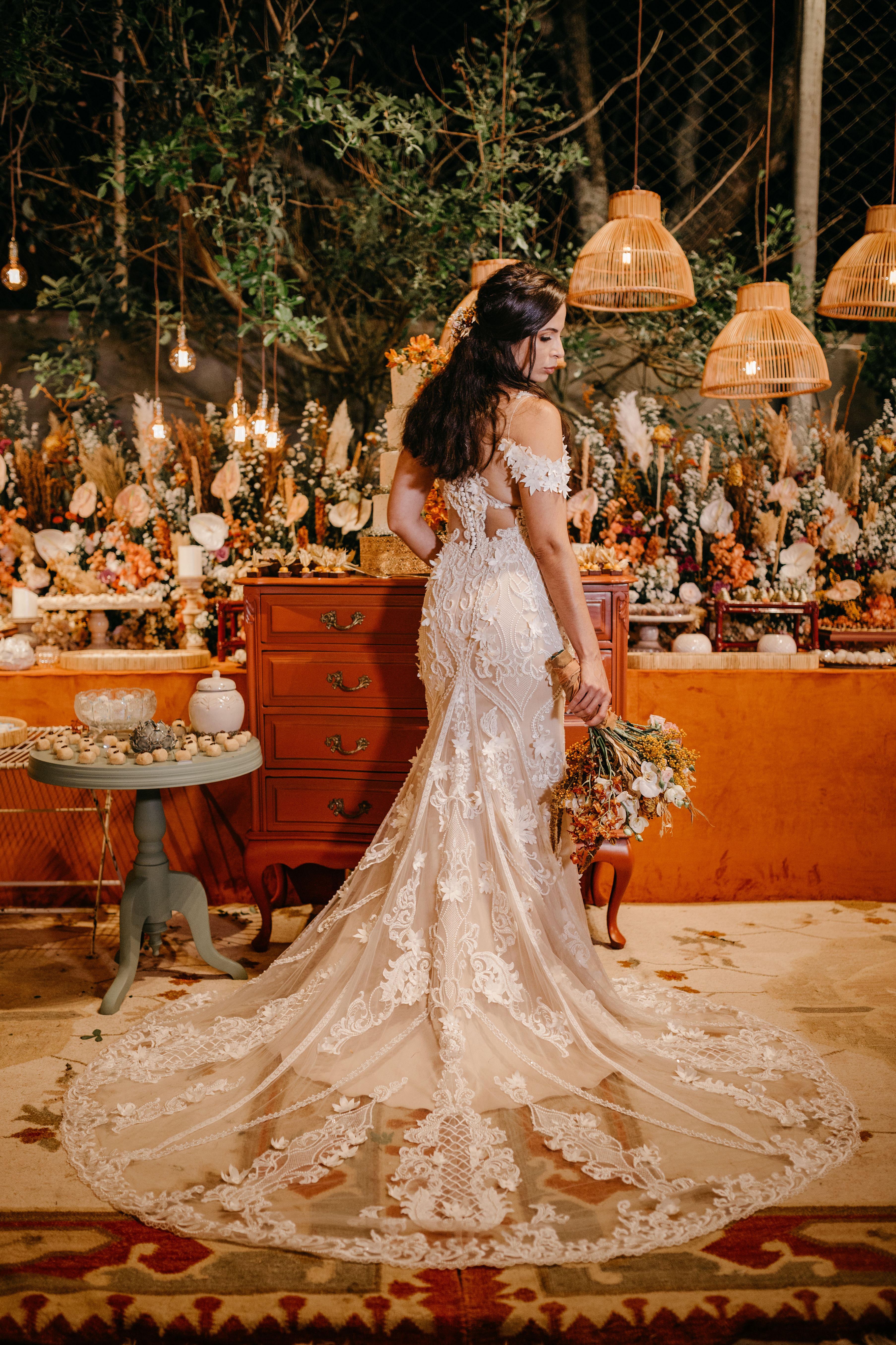 A bride holding a romantic bouquet