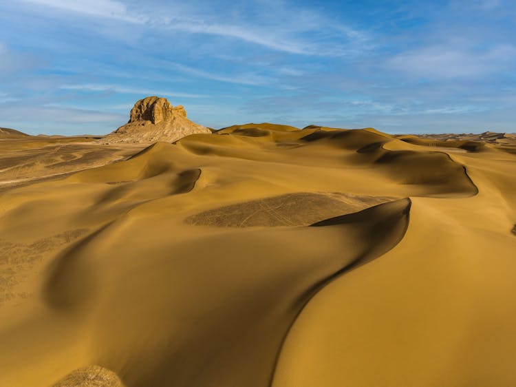 The Kumtag Dessert In Xinjiang, China