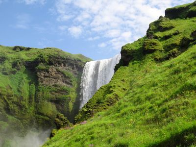 Kallathigiri Falls in a lush forest