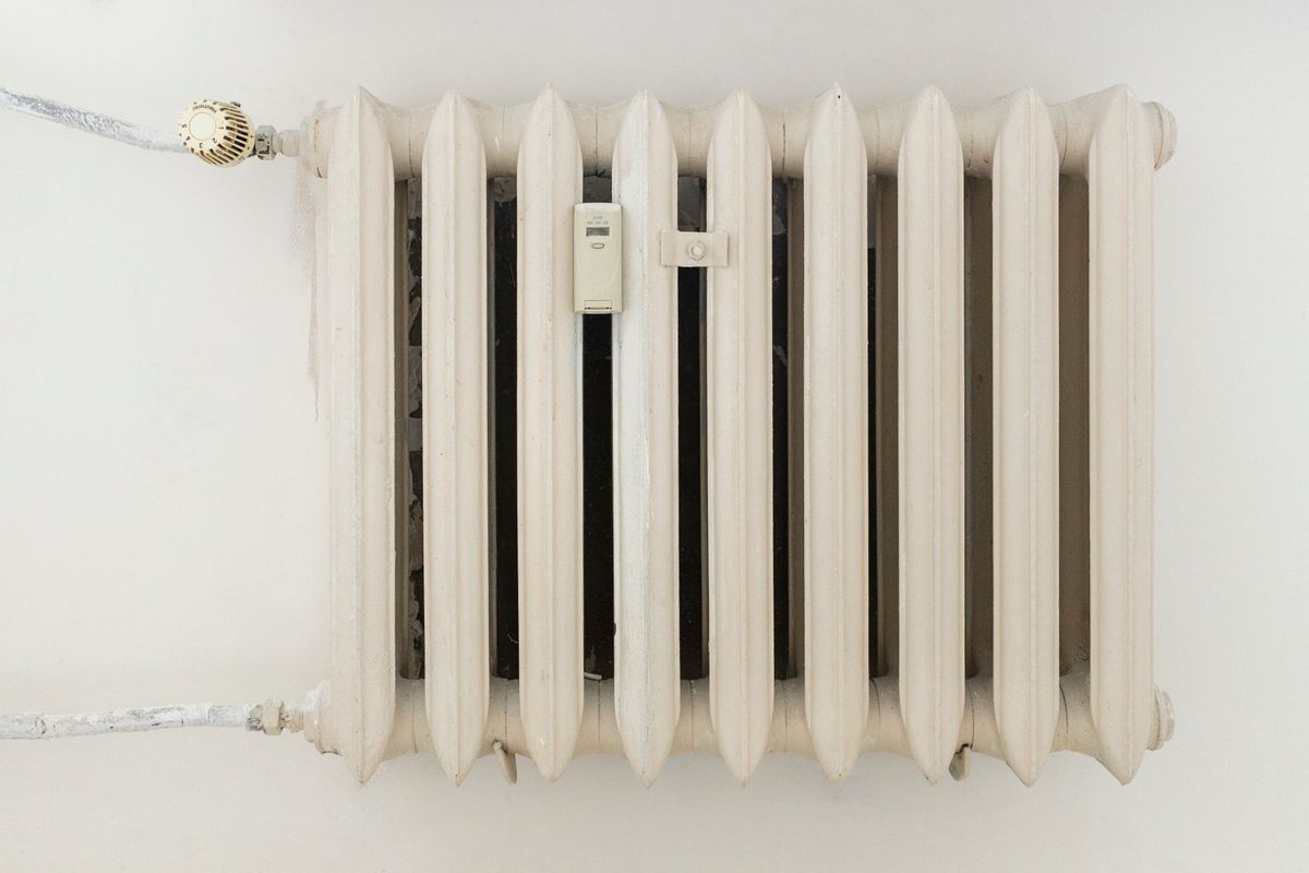Radiateur électrique à inertie : quel modèle choisir - Radiateur à inertie sèche : quels matériaux choisir ?