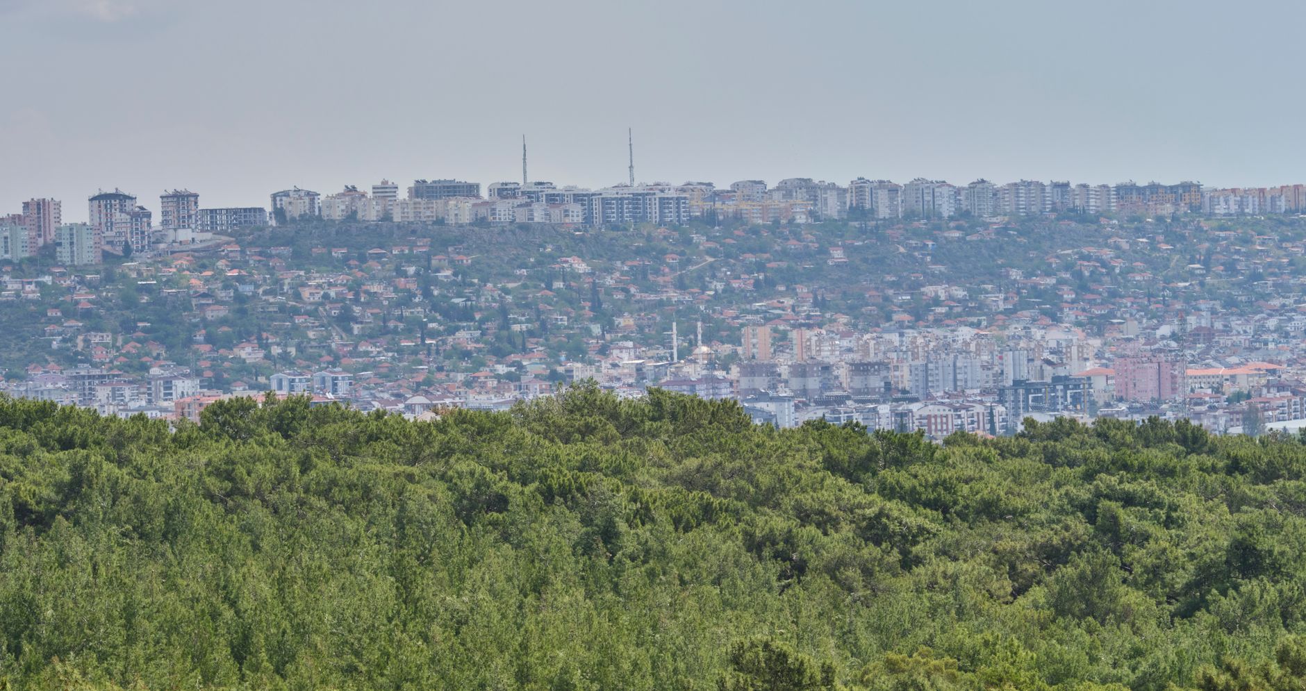 Zekeriyaköy Göktürk karşılaştırması, kuzey İstanbul ormanlık villa yaşamı