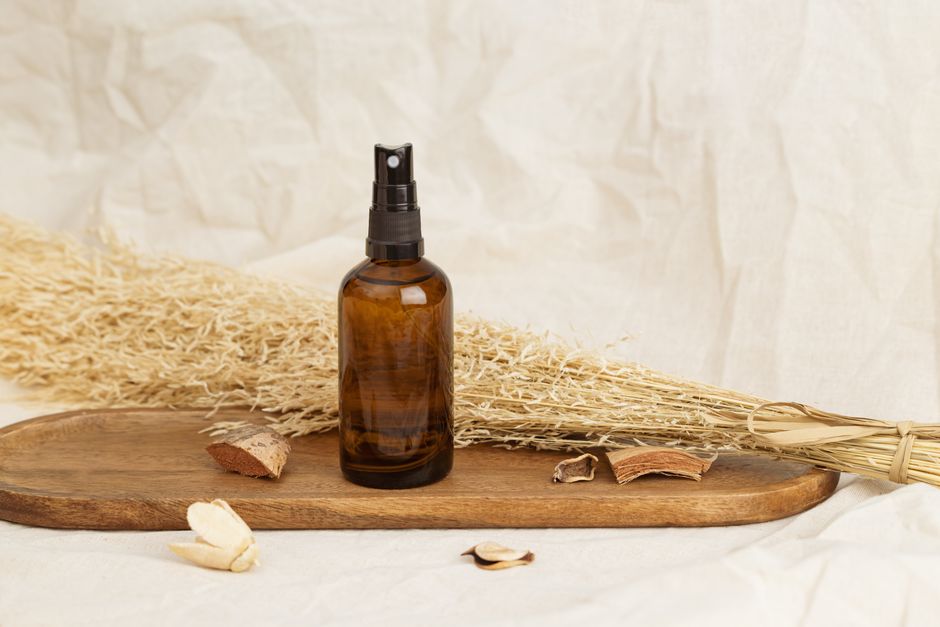 Generic natural ant spray bottle in a home setting - ant spray indoor