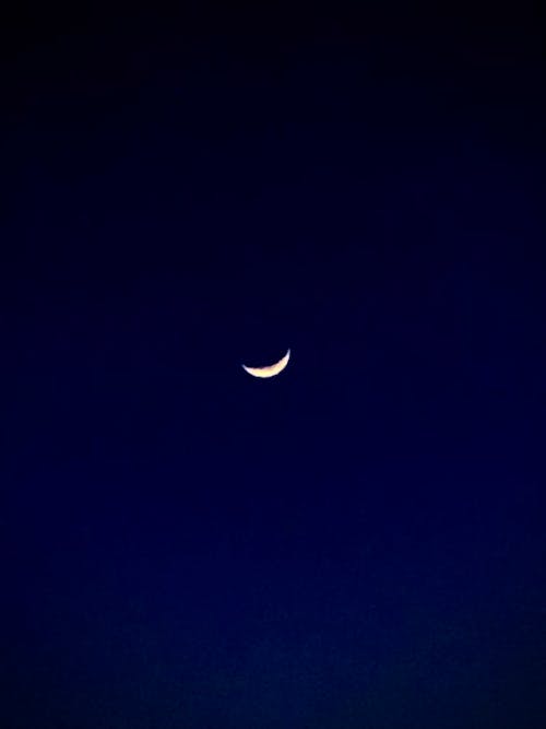 Immagine gratuita di luna, luna crescente