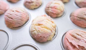 copa de helado frutos rojos