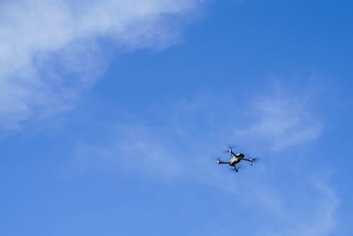 Fotobanka s bezplatnými fotkami na tému dômyselný prístroj, dron, drone lietanie