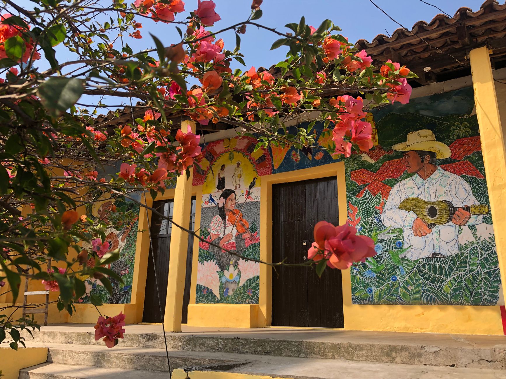 Jaman Mural Village colorful street art
