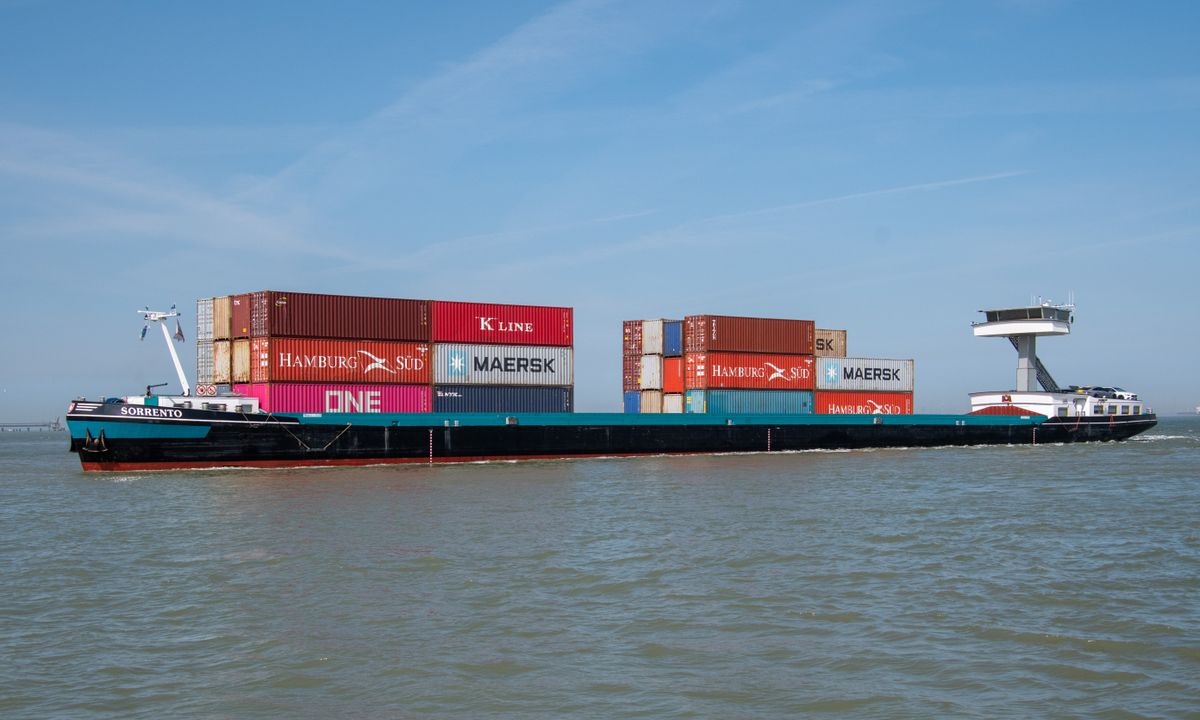 Container vessel