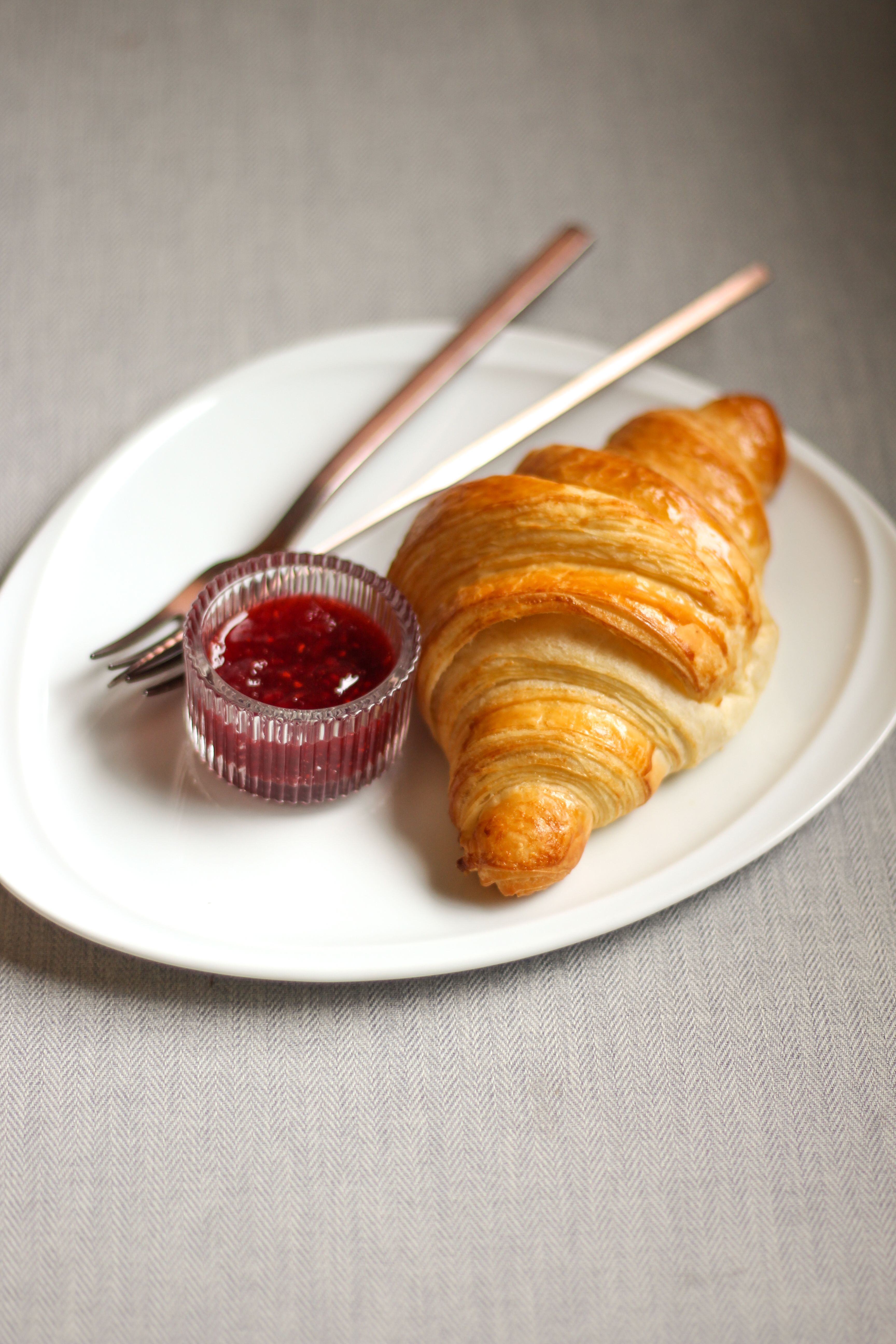 How a Croissant Endures Pressure and Reveals Its Hidden Sweetness