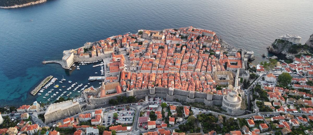 El casco antiguo de Dubrovnik desde el aire